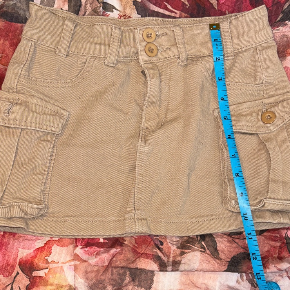 Woman’s Beige Cargo Pocket Mini Skirt, Size S - Picture 5 of 10